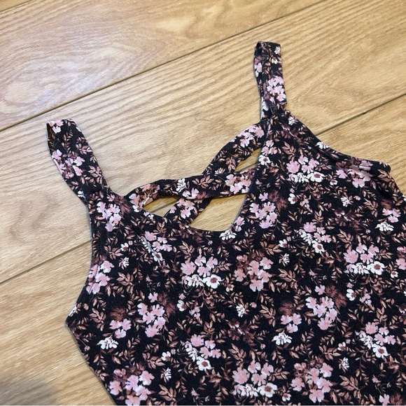 American Eagle Vintage Black Floral Scoop Neck Criss Cross Keyhole Back Bodysuit - Picture 2 of 7